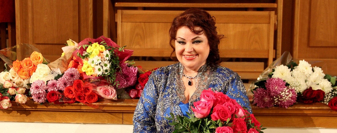 Лариса Спиранова приглашает на вечер «Любовь святая» Лариса Спиранова приглашает на вечер «Любовь святая»